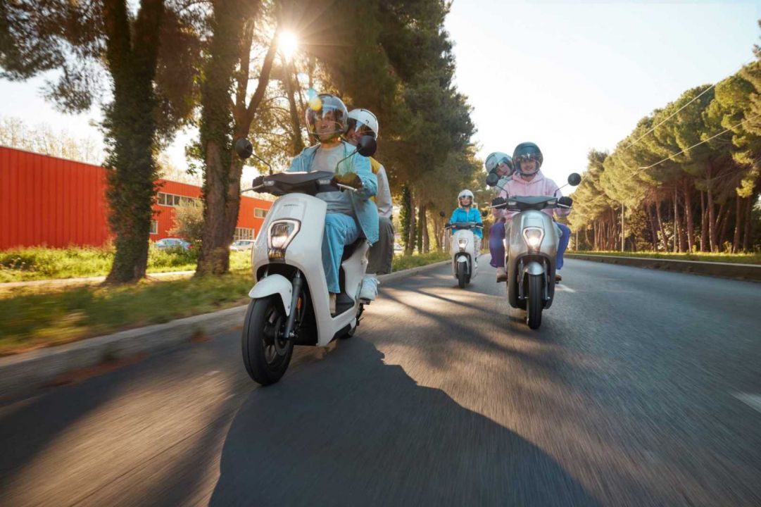 Karfu Honda Reveals First Ever Electric Motorcycle For Europe The Em1 E